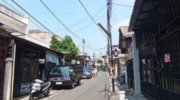 Gambar 5 Rumah Lama di Jl Kebon Kacang Vi Tanah Abang Jakarta Pusat