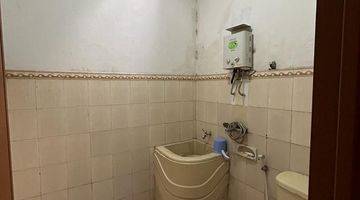 kamar mandi dijual rumah lama jarang ada