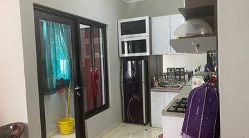 dapur dijual rumah 2 lantai di