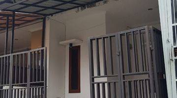 tampak depan rumah 2 lantai di leuwipanjang