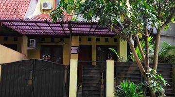 Gambar 1 Dijual Rumah Rapih 2 Lt 