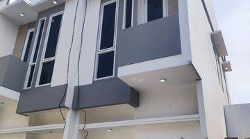 Gambar 5 Rumah Modern 2 Lantai Di Jl.srikaya Utan Kayu Matraman Jakarta Timur