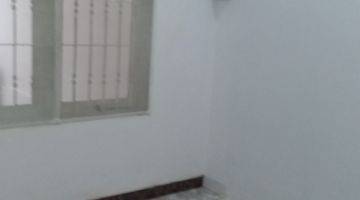 Gambar 5 Rumah 2 Lantai Sudah Renovasi Unfurnished SHM di Jelambar, Jakarta Barat