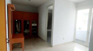 Gambar 5 Rumah 2,5 Lantai Di Grisenda Pik Dijual Cepat