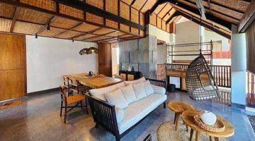 Gambar 4 Fully Furnished 5 Bedrooms en-suite Villa / Modern House with swimming pool at beautiful Canggu Complex Area