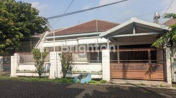 Gambar 1 HITUNG HARGA TANAH SAJA, RUMAH 1 LANTAI MANYAR JAYA ROW JALAN LEBAR