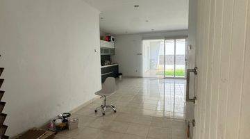 Gambar 2 Rumah 2 Lantai Bagus Semi Furnished Delatinos Bsd