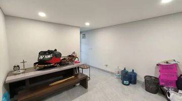 Gambar 4 Rumah BU hook semi furnish Aether Greenwich BSD