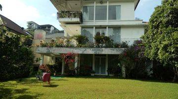 Gambar 1 Rumah Lux Fullyfurnished Resort Dago Pakar, Ada Taman Luas