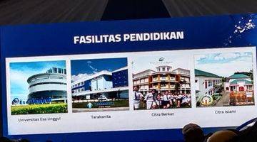 Gambar 5 Rumah 3 lantai citra raya 4 kamar tidur tanpa DP nempel mall 