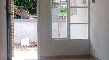 ruang tamu rumah siap huni di jatirangga