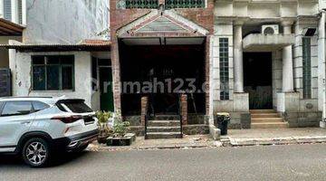 Gambar 5 DIJUAL rumah 1¹/2 lantai, deket ke pim jak sel 