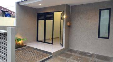tampak depan rumah di cilodong depok, jawa