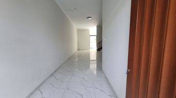 Gambar 3 Rumah 2 Lantai Baru Unfurnished di Mekar Wangi, Bandung