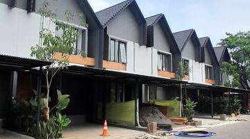 Gambar 1 Rumah 2 Lantai Dengan Konsep Tropis Modern,aman, Dan Menenangkan