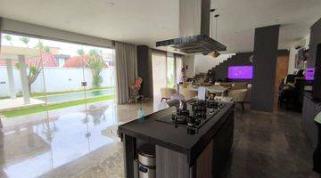 Gambar 1 Dijual Villa Pribadi Mewah 3 Bedrooms View Gunung