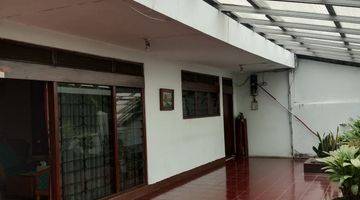 tampak depan rumah cocok untuk usaha kos2an