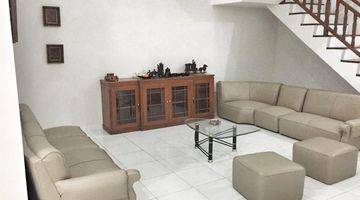 Gambar 3 Rumah Semi Furnished Dalam Komplek