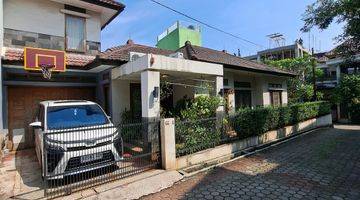 Gambar 1 Dijual Cepat Rumah Hoek Semi Furnished di Pejaten, Jakarta Selatan, Turun Harga, Siap Huni 