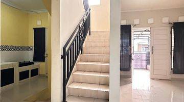 Gambar 1 Dijual cepat rumah 2 lantai di Villa Riski Ilhami 