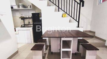 Gambar 5 Rumah 3 lantai fully furnished posisi hoek di Omaha Village