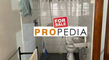 kamar mandi hot sale rumah 2 lantai