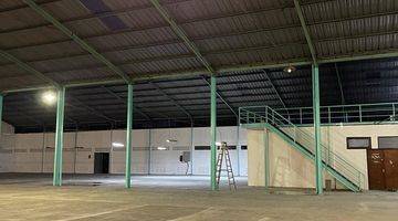 tampak depan gudang baru renovasi siap huni