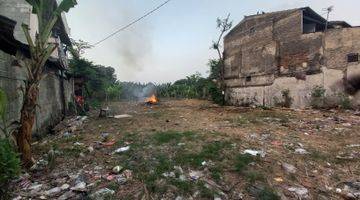 Gambar 1 Tanah area komersil di jalan raya Pondok Bambu