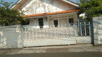 Gambar 1 Dijual rumah sekarang jadi kost rame banget banyak yang kost jual cepat ya murah bisa nego