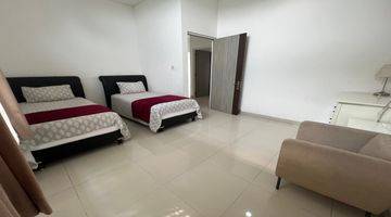 Gambar 4  Rumah Villa Keren Banget, Furnished, Di Punclut, Lembang