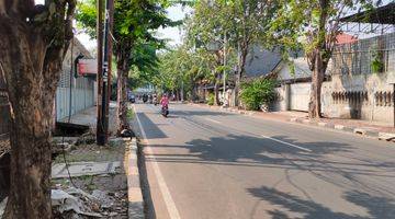 Gambar 2 Rumah tua di jalan Cendrawasih Raya , Cengkareng Barat , Jakarta Barat