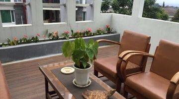 Gambar 1 Rumah 3 Lantai Bagus Unfurnished HGB di Setiabudi Terrace, Bandung