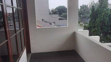 Gambar 4 Rumah Bagus Semi Furnished di Kopo Permai Mainroad , Bandung