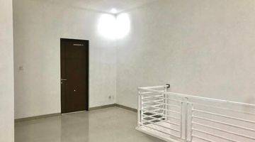 Gambar 3 Rumah Baru Unfurnished SHM di Margahayu Raya , Bandung