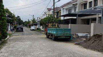 Gambar 4 Rumah Baru. 2 Lantai. Bebas Banjir. Aman. Mewah. Gandeng 3 unit. 