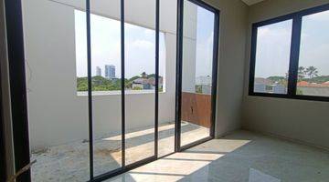 Gambar 5 Rumah New Luxury Waterfront Citraland Surabaya Barat