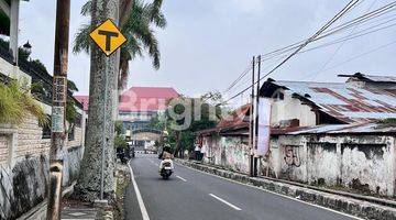 Gambar 3 Rumah 2 Lantai Jalan Kaki ke Arah Balai Kota Among Tani Kota Batu