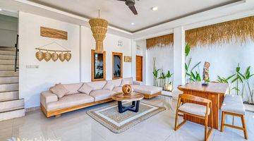 Gambar 1 Lease 9BR Villa Near The Beach In Canggu Bali