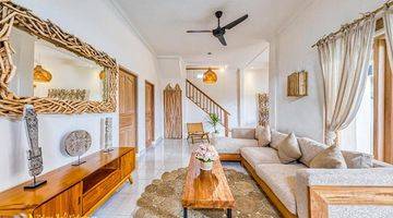 Gambar 2 Lease 6BR Villa Near The Beach In Canggu Bali