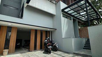 Gambar 2 Modern Tripical House Area Kemang Jakarta Selatan