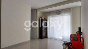 Gambar 1 Rumah Astoria Park Babatan Pantai Siap Huni Furnished Hadap Taman & Playground