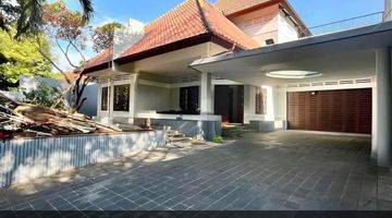 Gambar 1 Sewa Rumah Menteng Jakarta Pusat Clasic House Design