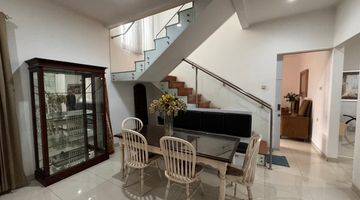 Gambar 5 Rumah Modern Antapani 2 Lantai Semi Furnished SHM Kondisi Bagus