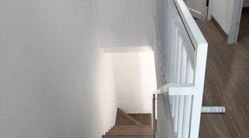 foto lainnya rumah  mewah eklusif muda pisangan