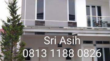 tampak depan di jual rumah cluster mewah