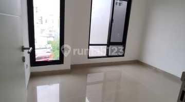 kamar tidur di jual rumah  kemayoran taruna