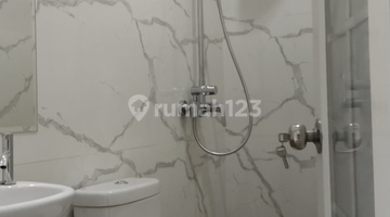 kamar mandi di jual rumah  kemayoran taruna