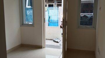ruang tamu di   rumah murah  meriah serdang