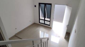 ruang tamu di   rumah murah  meriah serdang