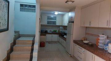 Gambar 2 Rumah 3 Lantai Bagus Semi Furnished SHM di Cipageran Asri, Cimahi